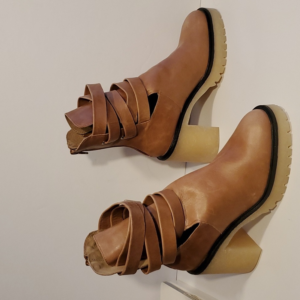 Free People Jesse Cut Out Platform Boot In Tan Size 10 NWOT'S - Picture 3 of 11